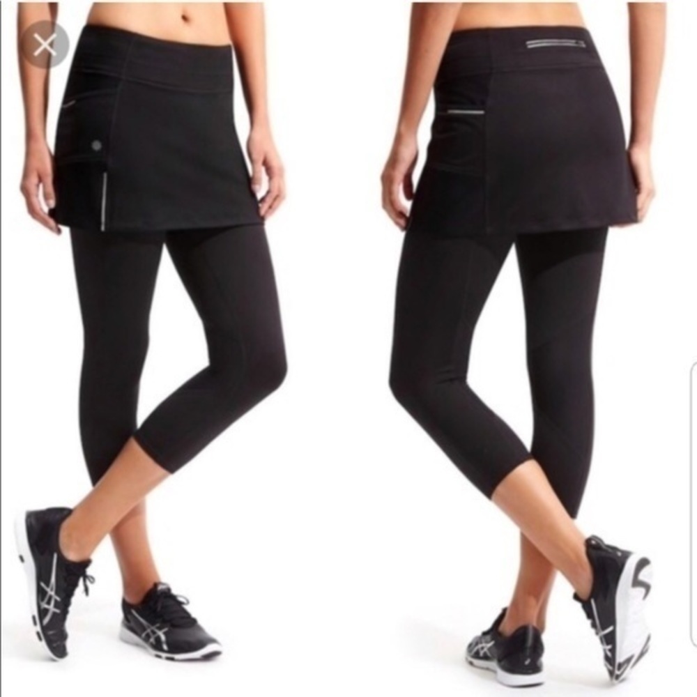 Athleta Be Free 2 in 1 Capri black Women’s small